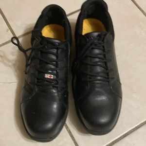 DAKOTA “Tarantula” work shoes (safety shoes) with steel toe . EUC